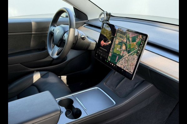 Tesla Model 3 Standard RWD Plus 60 kWh, facelift, parelmoer wit, panoramadak, lederen interieur, 360 camera