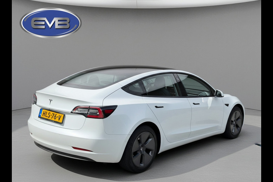 Tesla Model 3 Standard RWD Plus 60 kWh, facelift, parelmoer wit, panoramadak, lederen interieur, 360 camera