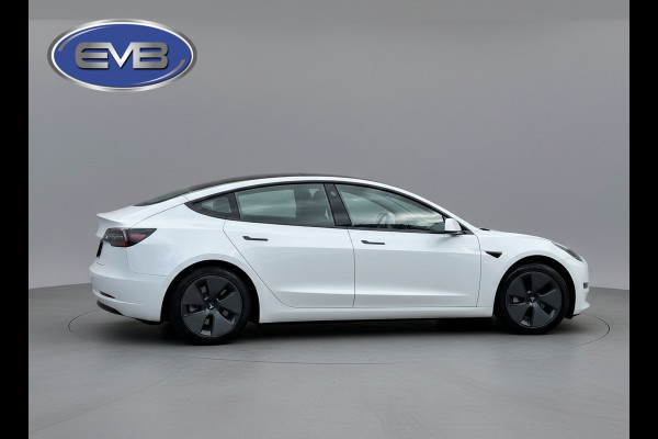 Tesla Model 3 Standard RWD Plus 60 kWh, facelift, parelmoer wit, panoramadak, lederen interieur, 360 camera