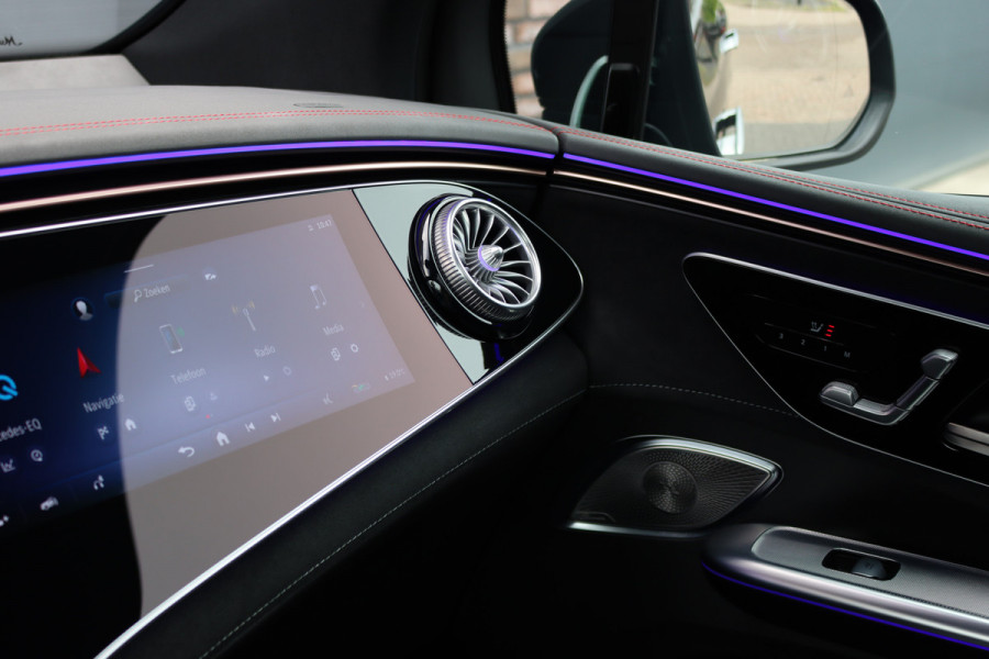 Mercedes-Benz EQE SUV 350 4MATIC AMG Line Premium+ 91 kWh | Hyperscreen | Luchtvering | Achterasbesturing | Distronic+ | Panoramadak | Burmester | Digital Light | Surround Camera | 22kW | Warmtepomp |