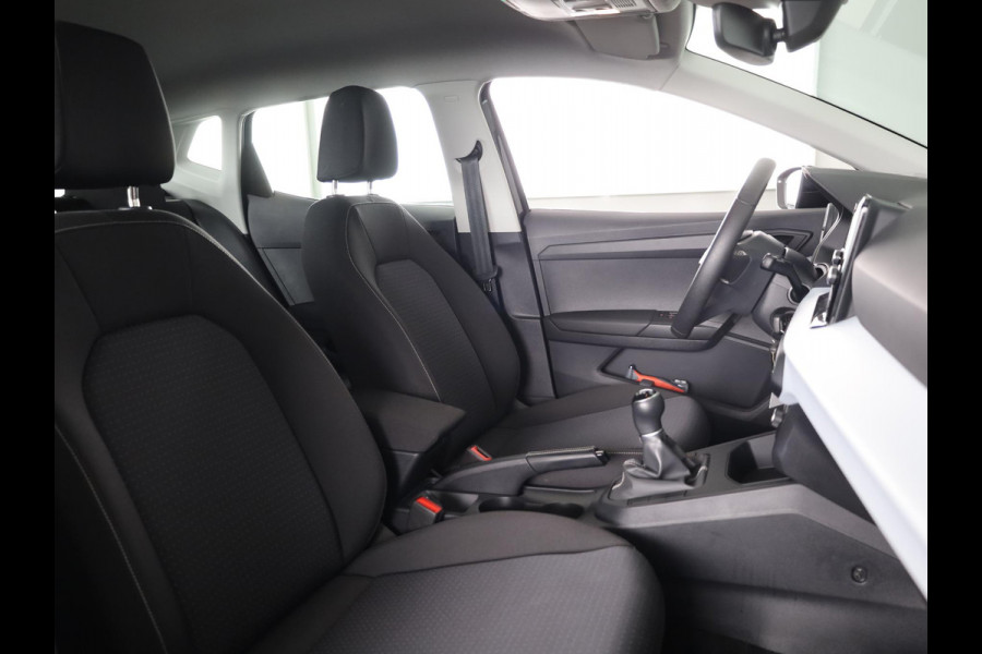 Seat Ibiza 1.0 EcoTSI Style 95 pk | Navigatie via App | Parkeersensoren achter | Autom. airco | Apple Carplay/Android Auto | LED koplampen |