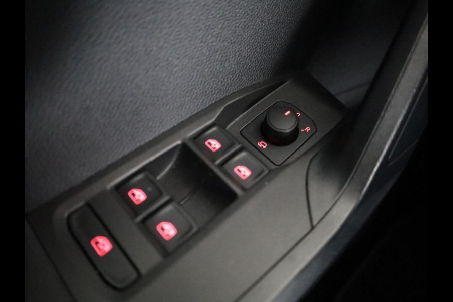 Seat Ibiza 1.0 EcoTSI Style 95 pk | Navigatie via App | Parkeersensoren achter | Autom. airco | Apple Carplay/Android Auto | LED koplampen |