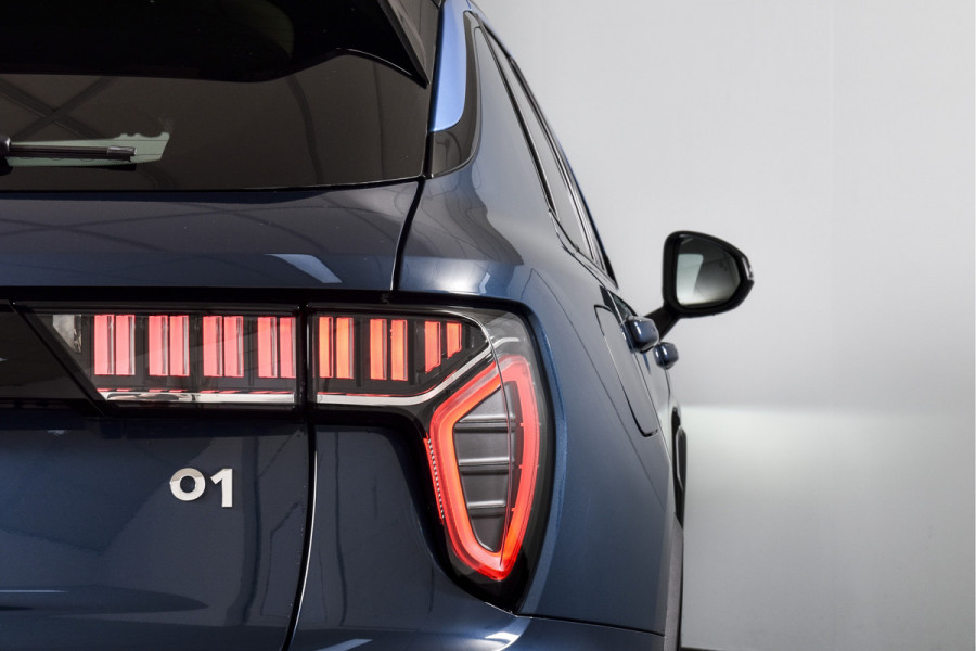 Lynk & Co 01 1.5 PHEV 261PK MY22 | Afn. Trekhaak | 360 Camera | 7 .4 kWh Boordlader | S/K-panodak | Adapt. Cruise | Memory | Elek. klep | LM 20" |