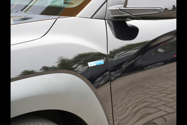 Hyundai Kona EV Premium 64 kWh | Head-up display | stuur verwarmd | Cruise control adaptief | Apple Carplay/Android Auto