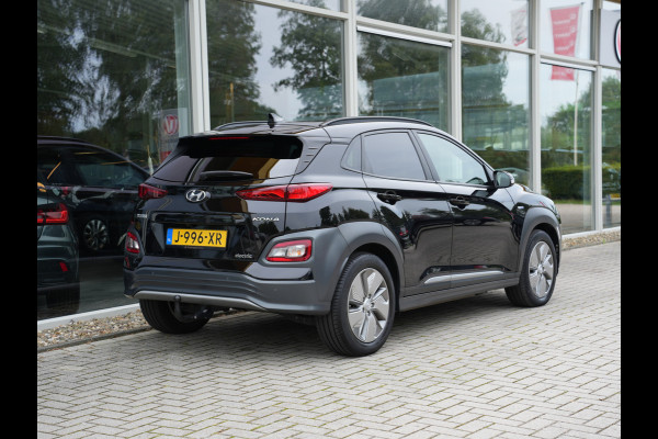 Hyundai Kona EV Premium 64 kWh | Head-up display | stuur verwarmd | Cruise control adaptief | Apple Carplay/Android Auto
