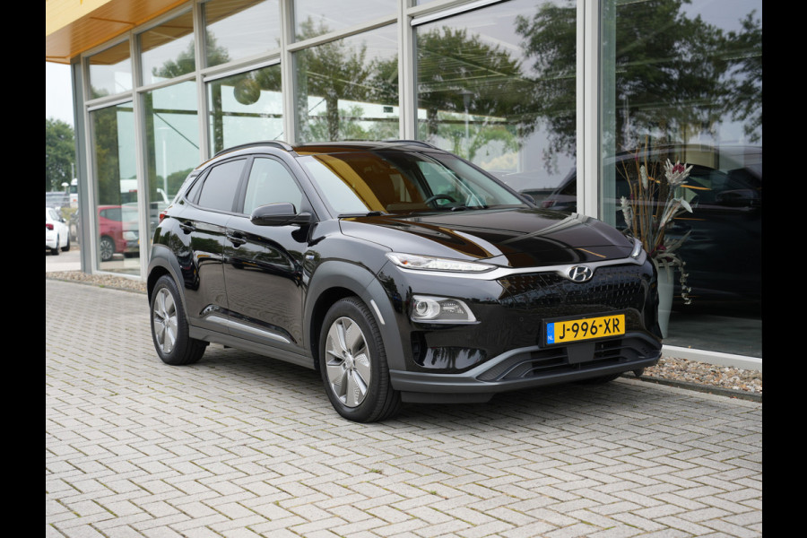 Hyundai Kona EV Premium 64 kWh | Head-up display | stuur verwarmd | Cruise control adaptief | Apple Carplay/Android Auto