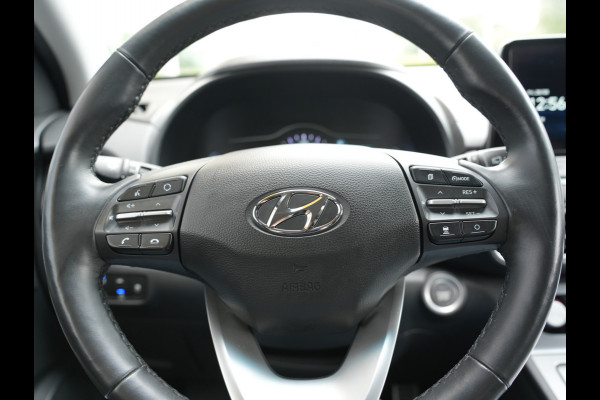 Hyundai Kona EV Premium 64 kWh | Head-up display | stuur verwarmd | Cruise control adaptief | Apple Carplay/Android Auto