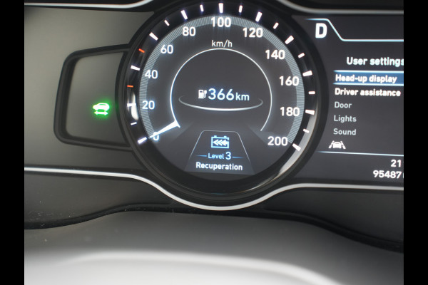 Hyundai Kona EV Premium 64 kWh | Head-up display | stuur verwarmd | Cruise control adaptief | Apple Carplay/Android Auto