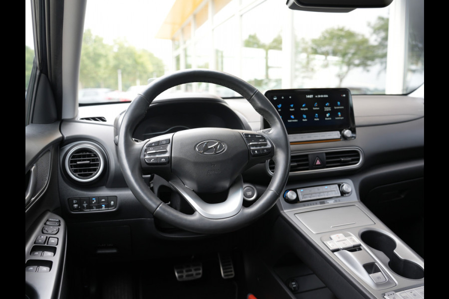 Hyundai Kona EV Premium 64 kWh | Head-up display | stuur verwarmd | Cruise control adaptief | Apple Carplay/Android Auto