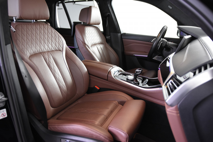 BMW X5 M50i *Panoramadak*Luchtvering*FULL-OPTIONS*