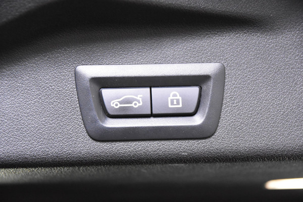 BMW X5 M50i *Panoramadak*Luchtvering*FULL-OPTIONS*