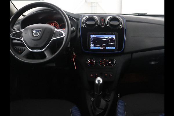 Dacia Logan MCV 1.0 TCe Bi-Fuel Stepway Serie Limitee 15th Anniv. | Cruise control | Camera | Bluetooth | DAB | Park assist | Climate control | Navigatie |