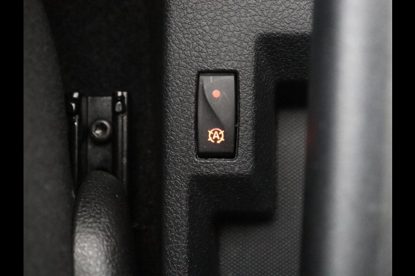 Dacia Logan MCV 1.0 TCe Bi-Fuel Stepway Serie Limitee 15th Anniv. | Cruise control | Camera | Bluetooth | DAB | Park assist | Climate control | Navigatie |
