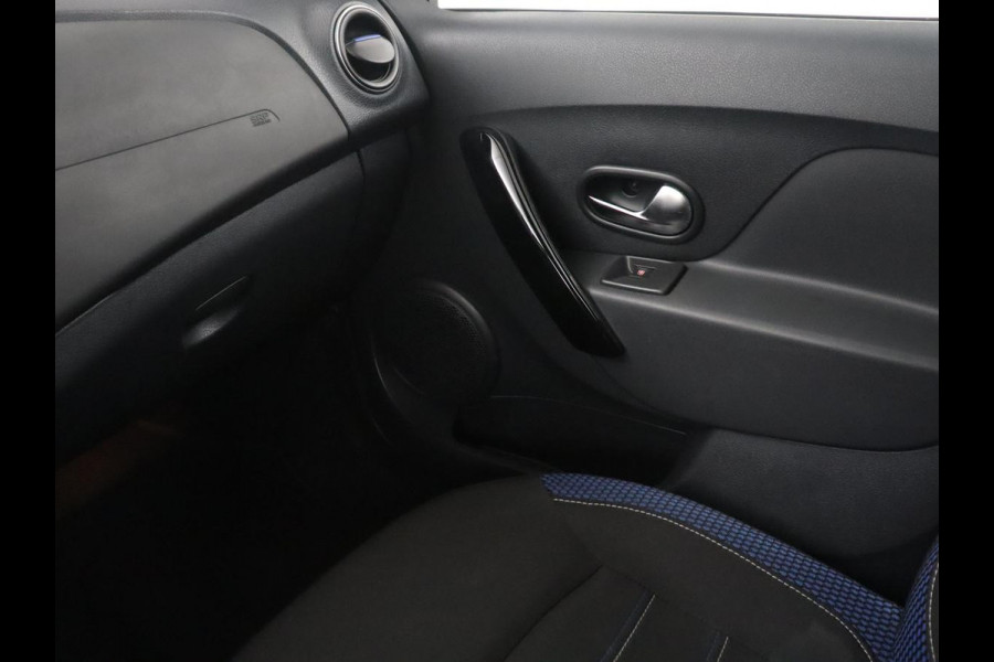Dacia Logan MCV 1.0 TCe Bi-Fuel Stepway Serie Limitee 15th Anniv. | Cruise control | Camera | Bluetooth | DAB | Park assist | Climate control | Navigatie |