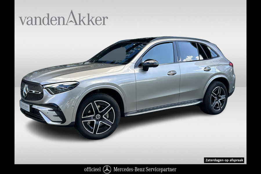 Mercedes-Benz GLC 300e AMG // Panoramadak // Trekhaak // Achterbank Verwarming // 360 Camera // Memory // Carplay // Night Pakket