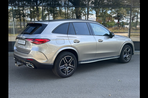 Mercedes-Benz GLC 300e AMG // Panoramadak // Trekhaak // Achterbank Verwarming // 360 Camera // Memory // Carplay // Night Pakket