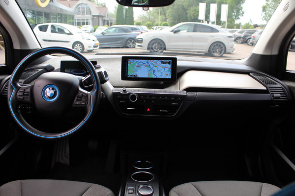 BMW i3 Executive Edition 120Ah 42 kWh / SoH 87,8% / Camera / Navigatie / 20'' / LED / Warmtepomp / Stoelverwarming / DAB / Cruise Control