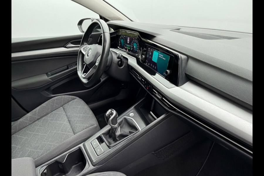 Volkswagen Golf 1.0 TSI Life, digitaal cockpit, stoelverwarming, sfeerverlichting, cruise controle