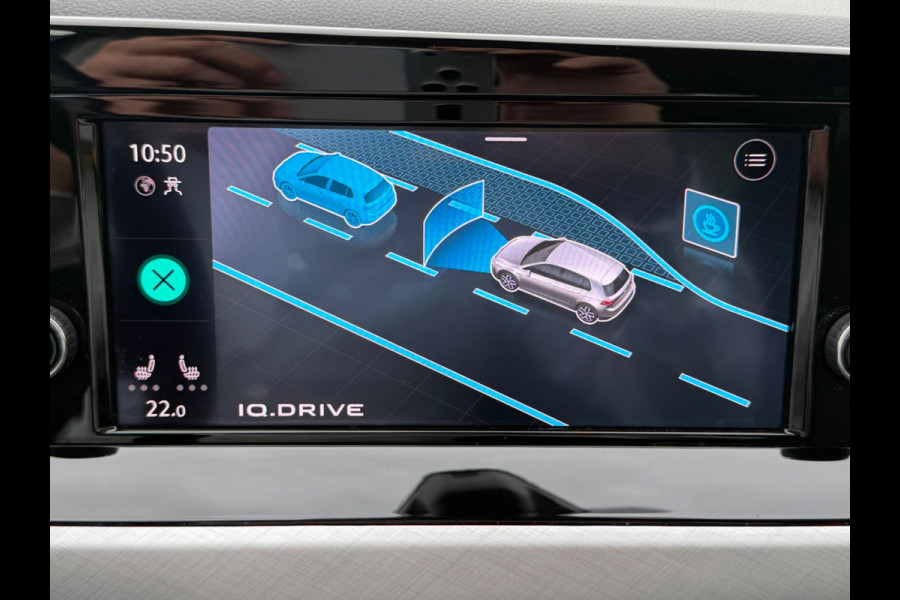 Volkswagen Golf 1.0 TSI Life, digitaal cockpit, stoelverwarming, sfeerverlichting, cruise controle