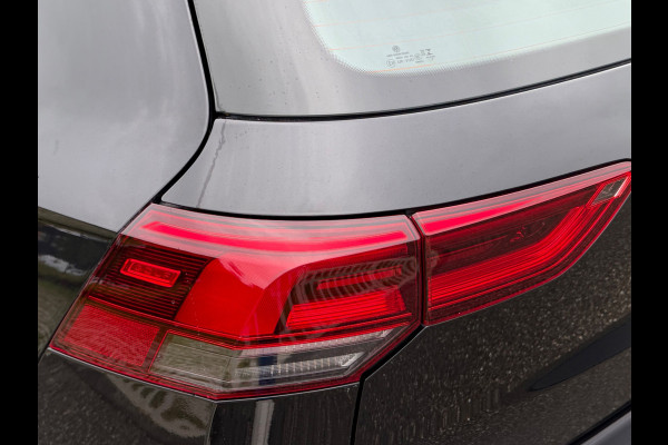 Volkswagen Golf 1.0 TSI Life, digitaal cockpit, stoelverwarming, sfeerverlichting, cruise controle