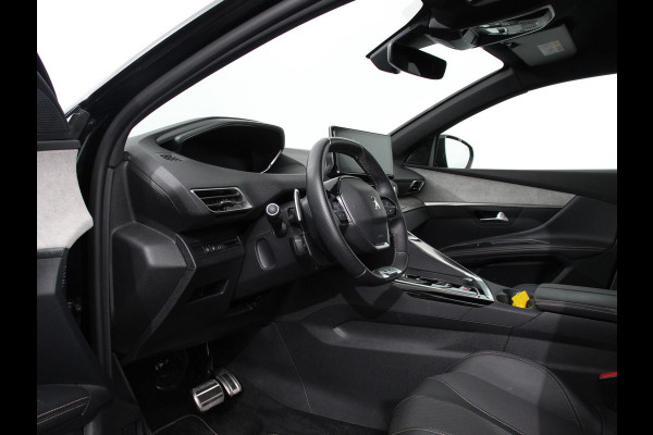 Peugeot 5008 1.2 PureTech GT Black Pack 7persoons Climate control Adaptive cruise control Achteruitrij camera Verwarmde voorstoelen Keyless Navigatie LED Apple Carplay/ Android Auto