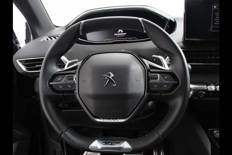 Peugeot 5008 1.2 PureTech GT Black Pack 7persoons Climate control Adaptive cruise control Achteruitrij camera Verwarmde voorstoelen Keyless Navigatie LED Apple Carplay/ Android Auto