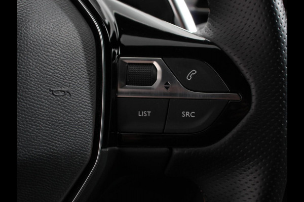 Peugeot 5008 1.2 PureTech GT Black Pack 7persoons Climate control Adaptive cruise control Achteruitrij camera Verwarmde voorstoelen Keyless Navigatie LED Apple Carplay/ Android Auto