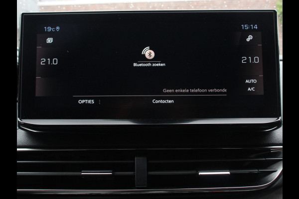 Peugeot 5008 1.2 PureTech GT Black Pack 7persoons Climate control Adaptive cruise control Achteruitrij camera Verwarmde voorstoelen Keyless Navigatie LED Apple Carplay/ Android Auto