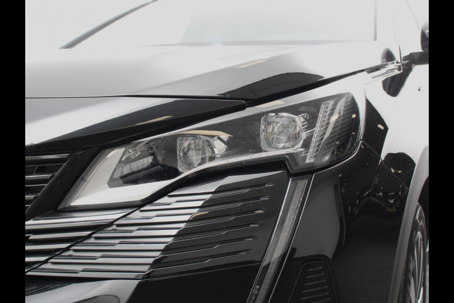Peugeot 5008 1.2 PureTech GT Black Pack 7persoons Climate control Adaptive cruise control Achteruitrij camera Verwarmde voorstoelen Keyless Navigatie LED Apple Carplay/ Android Auto