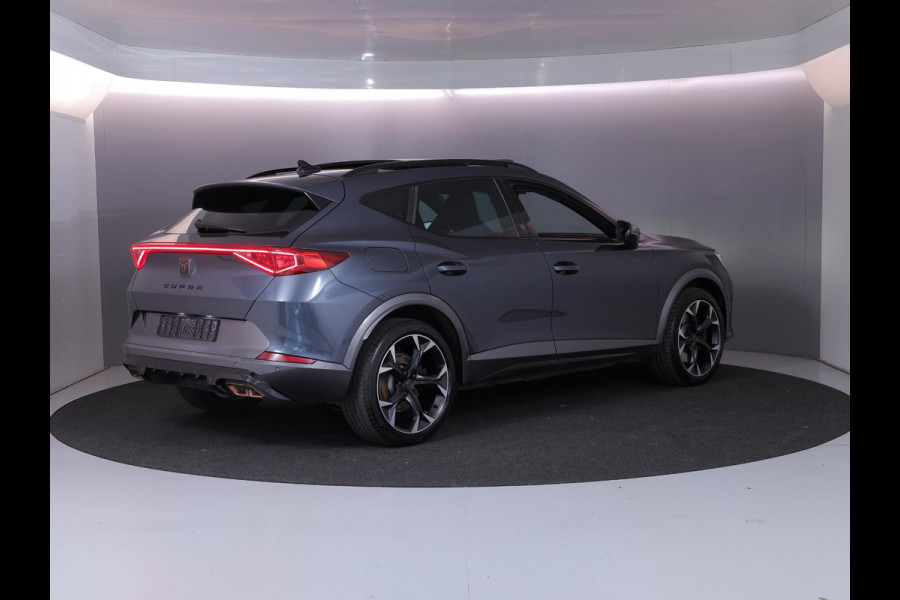 CUPRA Formentor 1.4 e-Hybrid VZ Performance 245 pk Automaat | Navigatie | Panoramadak | Parkeersensoren (Park assist) | Achteruitrijcamera | Lederen bekleding | Elektr. bestuurdersstoel met geheugen |