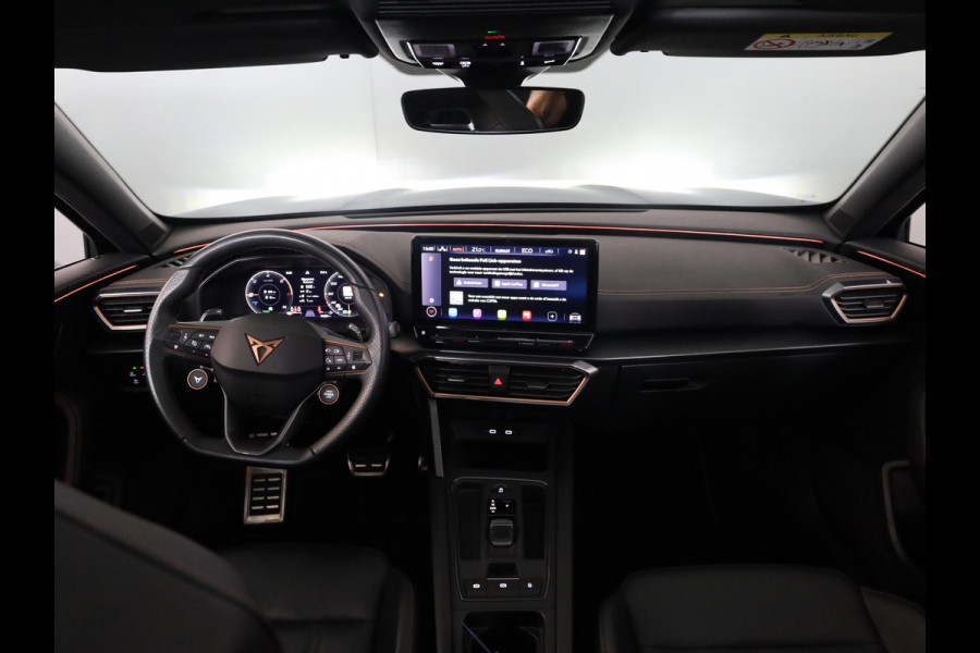 CUPRA Formentor 1.4 e-Hybrid VZ Performance 245 pk Automaat | Navigatie | Panoramadak | Parkeersensoren (Park assist) | Achteruitrijcamera | Lederen bekleding | Elektr. bestuurdersstoel met geheugen |
