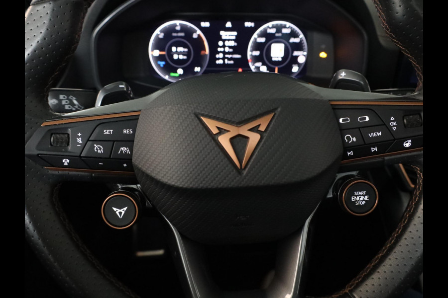 CUPRA Formentor 1.4 e-Hybrid VZ Performance 245 pk Automaat | Navigatie | Panoramadak | Parkeersensoren (Park assist) | Achteruitrijcamera | Lederen bekleding | Elektr. bestuurdersstoel met geheugen |