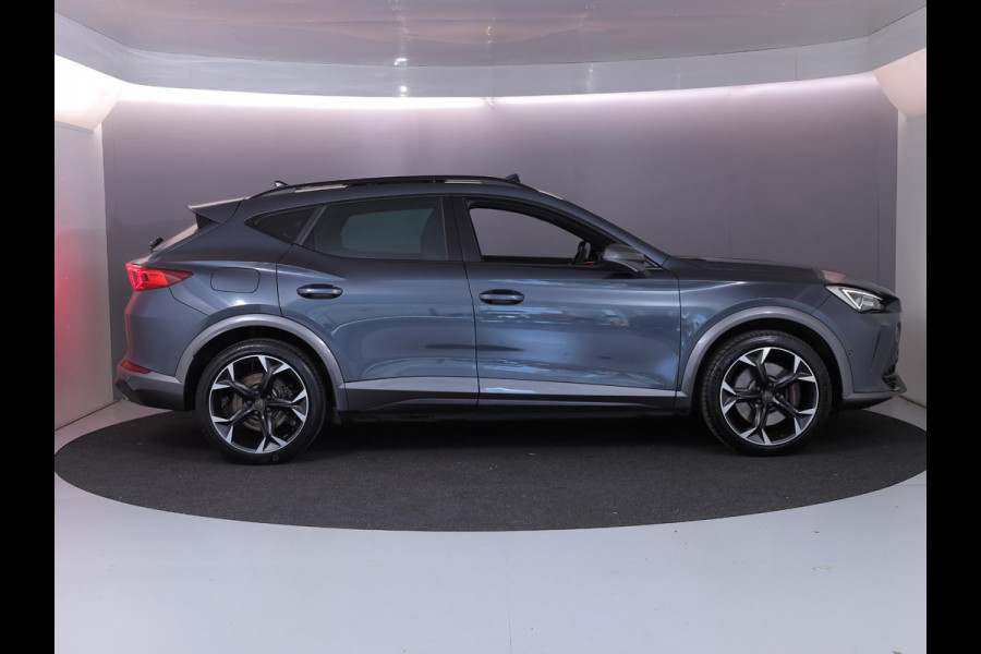 CUPRA Formentor 1.4 e-Hybrid VZ Performance 245 pk Automaat | Navigatie | Panoramadak | Parkeersensoren (Park assist) | Achteruitrijcamera | Lederen bekleding | Elektr. bestuurdersstoel met geheugen |