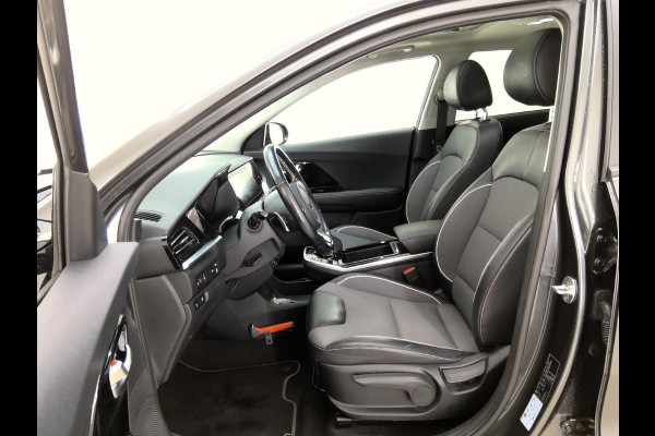 Kia e-Niro DynamicPlusLine 64 kWh | SOH 100% | Trekhaak met Afneembare Kogel | Navigatie | Schuif -Kantel Dak | WORDT VERWACHT