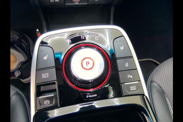 Kia e-Niro DynamicPlusLine 64 kWh | SOH 100% | Trekhaak met Afneembare Kogel | Navigatie | Schuif -Kantel Dak | WORDT VERWACHT