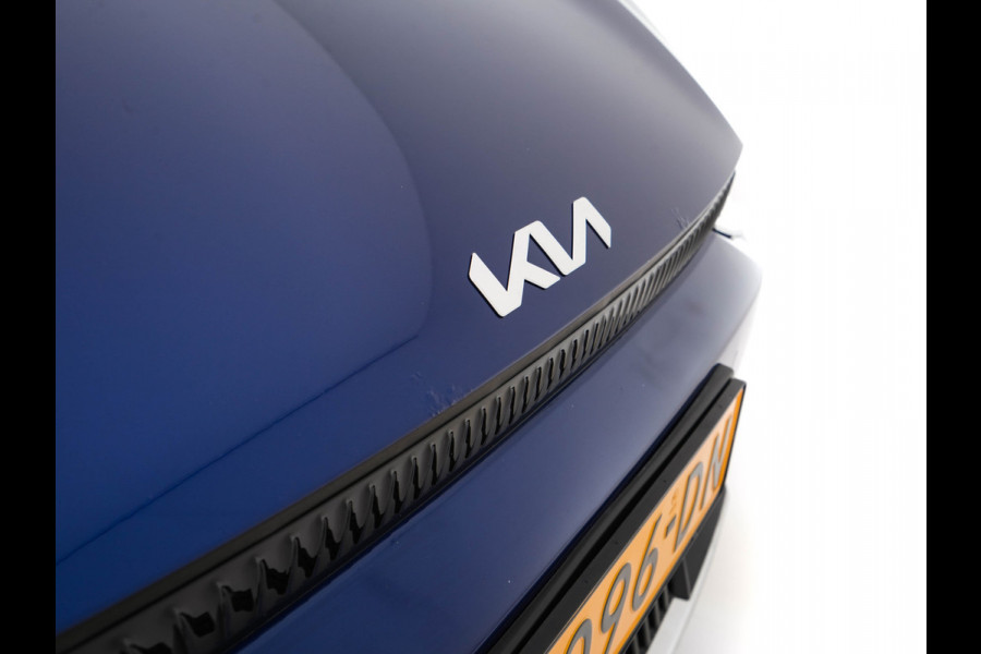 Kia Ev6 Plus 77.4 kWh [3-Fase-11kW] {SoH-96%} (INCL-BTW) Aut. *LEATHER | ADAPTIVE-CRUISE | DIGI-COCKPIT | MERIDIAN-AUDIO | MEMORY-PACK | FULL-LED | KEYLESS | CAMERA | DAB | BLIND-SPOT | NAVI-FULLMAP | PRIVACY-GLASS | AMBIENT-LIGHT | 19''