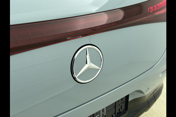 Mercedes-Benz CLA-Klasse Shooting Brake 250+ Business Solution AMG 85 kWh | Nightpakket | Trekhaak | Vast panoramadak | 18 inch vijfspaaks lichtmetalen AMG-velgen | URBAN GUARD | Massagefunctie | Sierdelen in openporig bruin eikenhout |