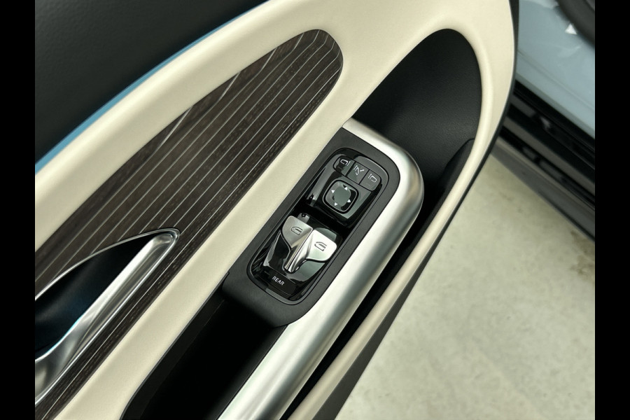 Mercedes-Benz CLA-Klasse Shooting Brake 250+ Business Solution AMG 85 kWh | Nightpakket | Trekhaak | Vast panoramadak | 18 inch vijfspaaks lichtmetalen AMG-velgen | URBAN GUARD | Massagefunctie | Sierdelen in openporig bruin eikenhout |