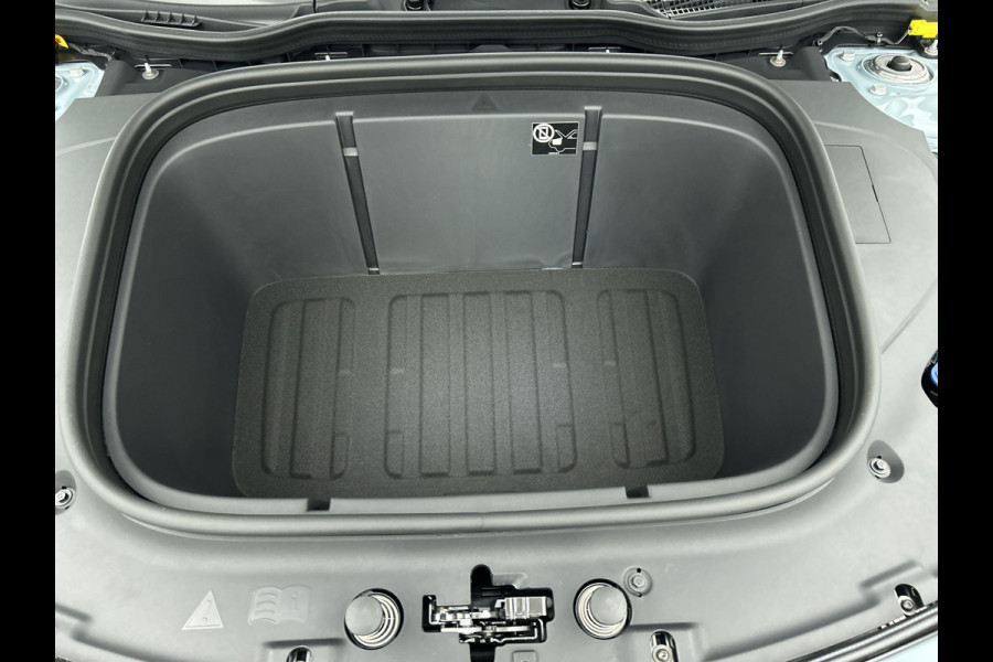 Mercedes-Benz CLA-Klasse Shooting Brake 250+ Business Solution AMG 85 kWh | Nightpakket | Trekhaak | Vast panoramadak | 18 inch vijfspaaks lichtmetalen AMG-velgen | URBAN GUARD | Massagefunctie | Sierdelen in openporig bruin eikenhout |