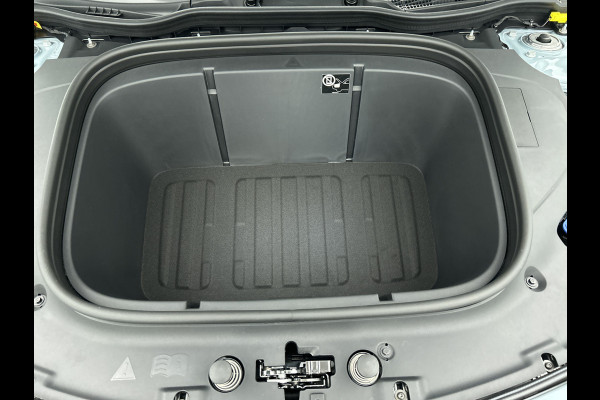 Mercedes-Benz CLA-Klasse Shooting Brake 250+ Business Solution AMG 85 kWh | Nightpakket | Trekhaak | Vast panoramadak | 18 inch vijfspaaks lichtmetalen AMG-velgen | URBAN GUARD | Massagefunctie | Sierdelen in openporig bruin eikenhout |