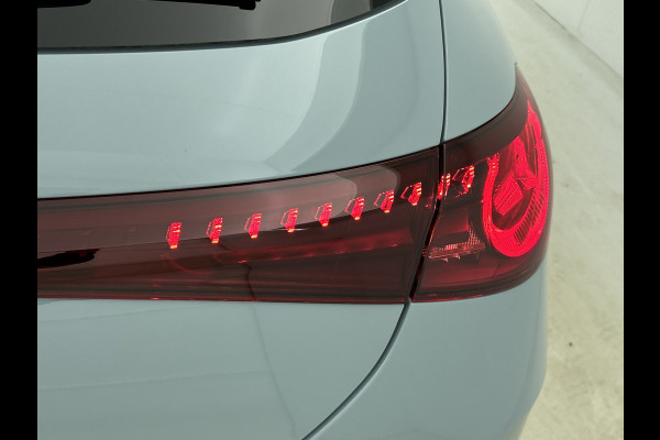 Mercedes-Benz CLA-Klasse Shooting Brake 250+ Business Solution AMG 85 kWh | Nightpakket | Trekhaak | Vast panoramadak | 18 inch vijfspaaks lichtmetalen AMG-velgen | URBAN GUARD | Massagefunctie | Sierdelen in openporig bruin eikenhout |