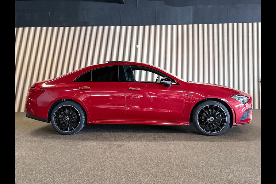 Mercedes-Benz CLA-Klasse 250e AMG STYLING-PANORAMA-NIGHT-MEMORY-TREKHAAK-CAMERA-ZEER COMPLEET