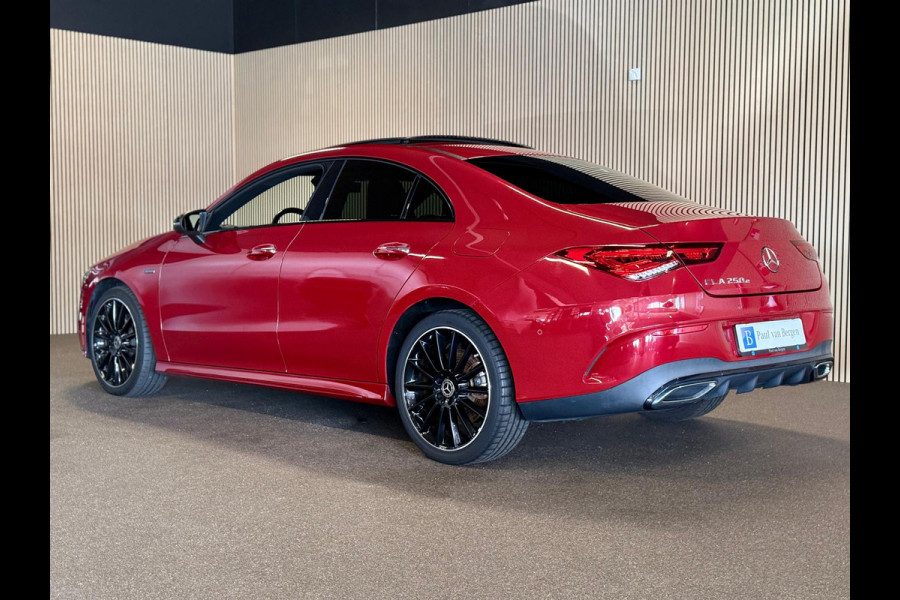 Mercedes-Benz CLA-Klasse 250e AMG STYLING-PANORAMA-NIGHT-MEMORY-TREKHAAK-CAMERA-ZEER COMPLEET