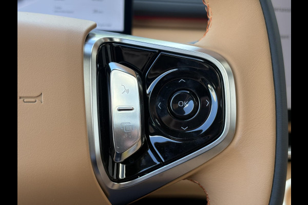 GEELY Starray EM-i 1.5 Max+ 262 PK | Panoramadak | Stoelverwarming & verkoeling | 136Km elektrisch bereik | 360 Camera | Achterbank verwarmd | Parkeersensoren | 19 Inch LMV |