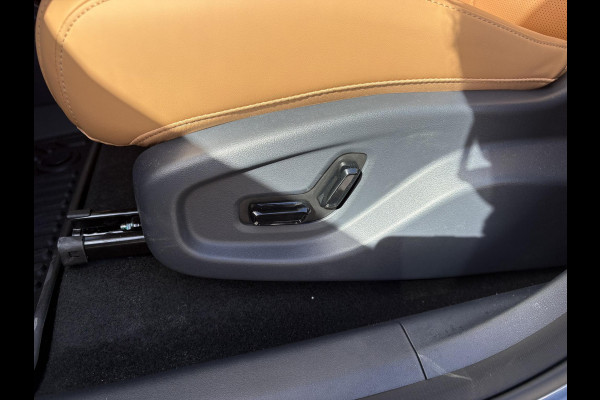 GEELY Starray EM-i 1.5 Max+ 262 PK | Panoramadak | Stoelverwarming & verkoeling | 136Km elektrisch bereik | 360 Camera | Achterbank verwarmd | Parkeersensoren | 19 Inch LMV |