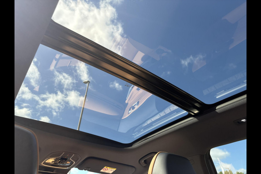 GEELY Starray EM-i 1.5 Max+ 262 PK | Panoramadak | Stoelverwarming & verkoeling | 136Km elektrisch bereik | 360 Camera | Achterbank verwarmd | Parkeersensoren | 19 Inch LMV |