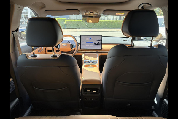 GEELY Starray EM-i 1.5 Max+ 262 PK | Panoramadak | Stoelverwarming & verkoeling | 136Km elektrisch bereik | 360 Camera | Achterbank verwarmd | Parkeersensoren | 19 Inch LMV |