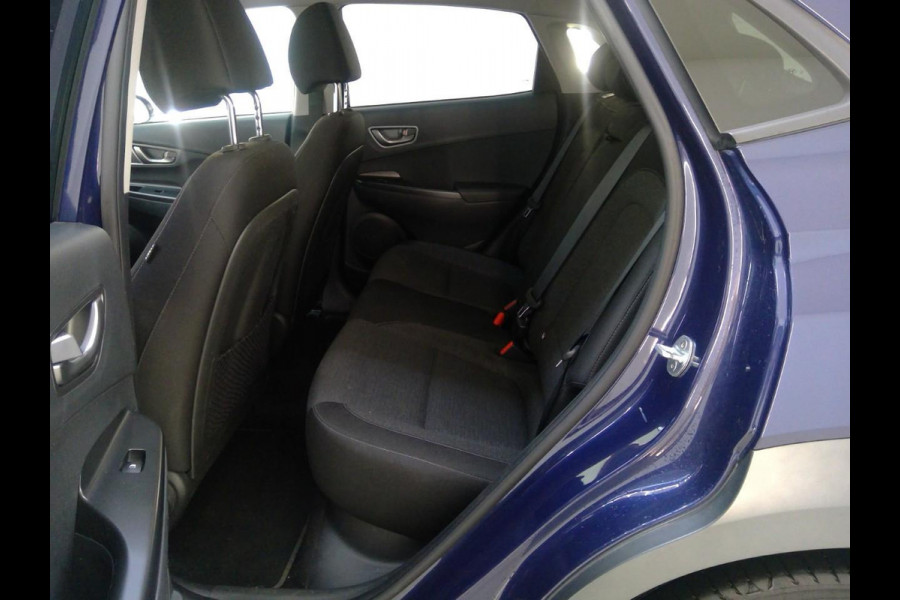 Hyundai Kona EV Fashion 64 kWh | SOH 100% | Navigatiesysteem | Parkeersensoren |