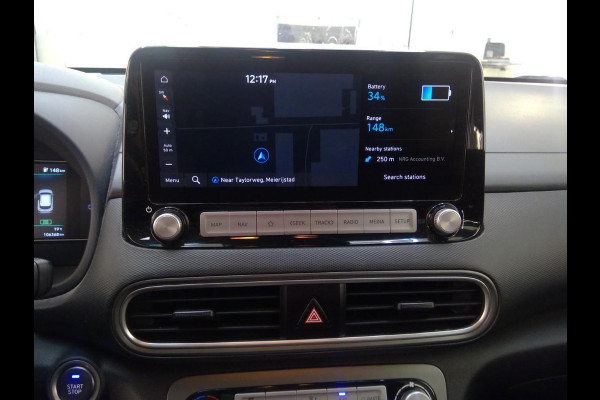 Hyundai Kona EV Fashion 64 kWh | SOH 100% | Navigatiesysteem | Parkeersensoren |