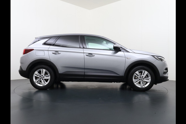 Opel Grandland X 131PK Trekhaak Navi Ecc Pdc Apple Carplay Android Auto Cruise Control Edition Lmv Licht-Regensensor Verkeersbordherkenning PrivacyGlas IntelliLink Bluetooth Origineel Nederlandse Auto 1.400KG Trekgewicht! Bij ons volledig Onderhouden